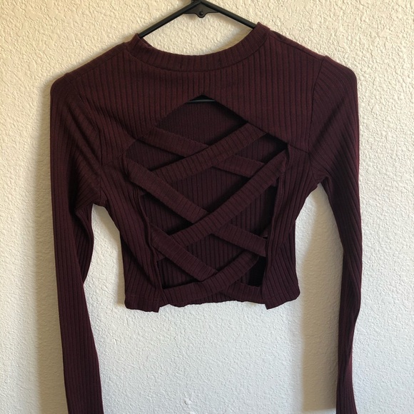 Maroon crop too - Picture 2 of 2